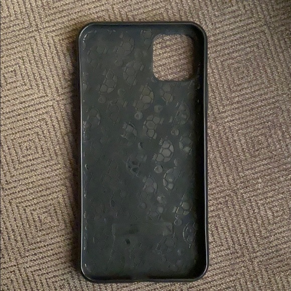 iPhone 11 Pro Max case - Picture 2 of 2